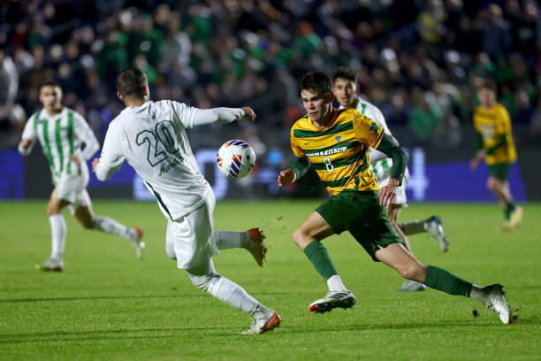 任绝对核心 任绝对核心