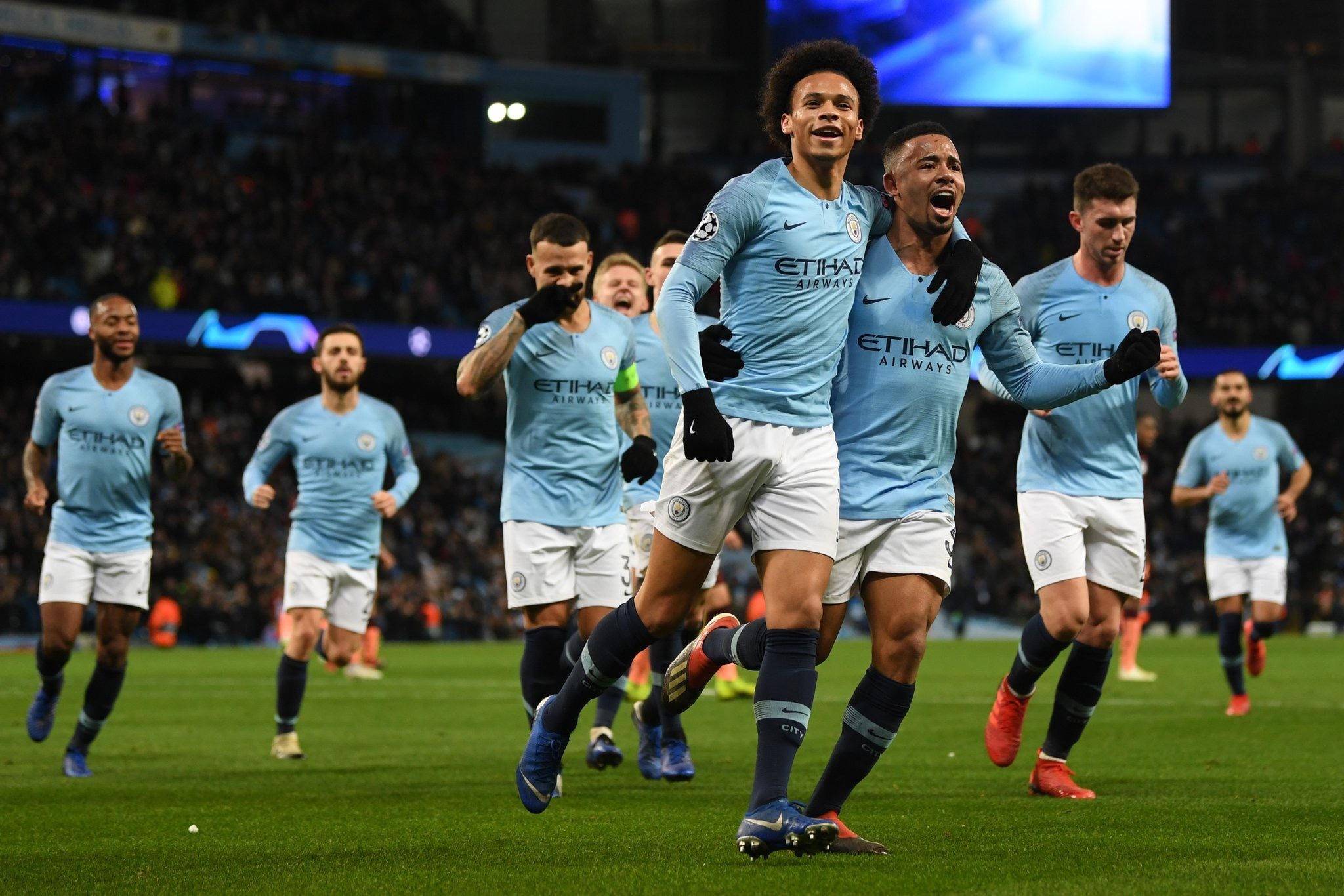 向前迈进 向前迈进